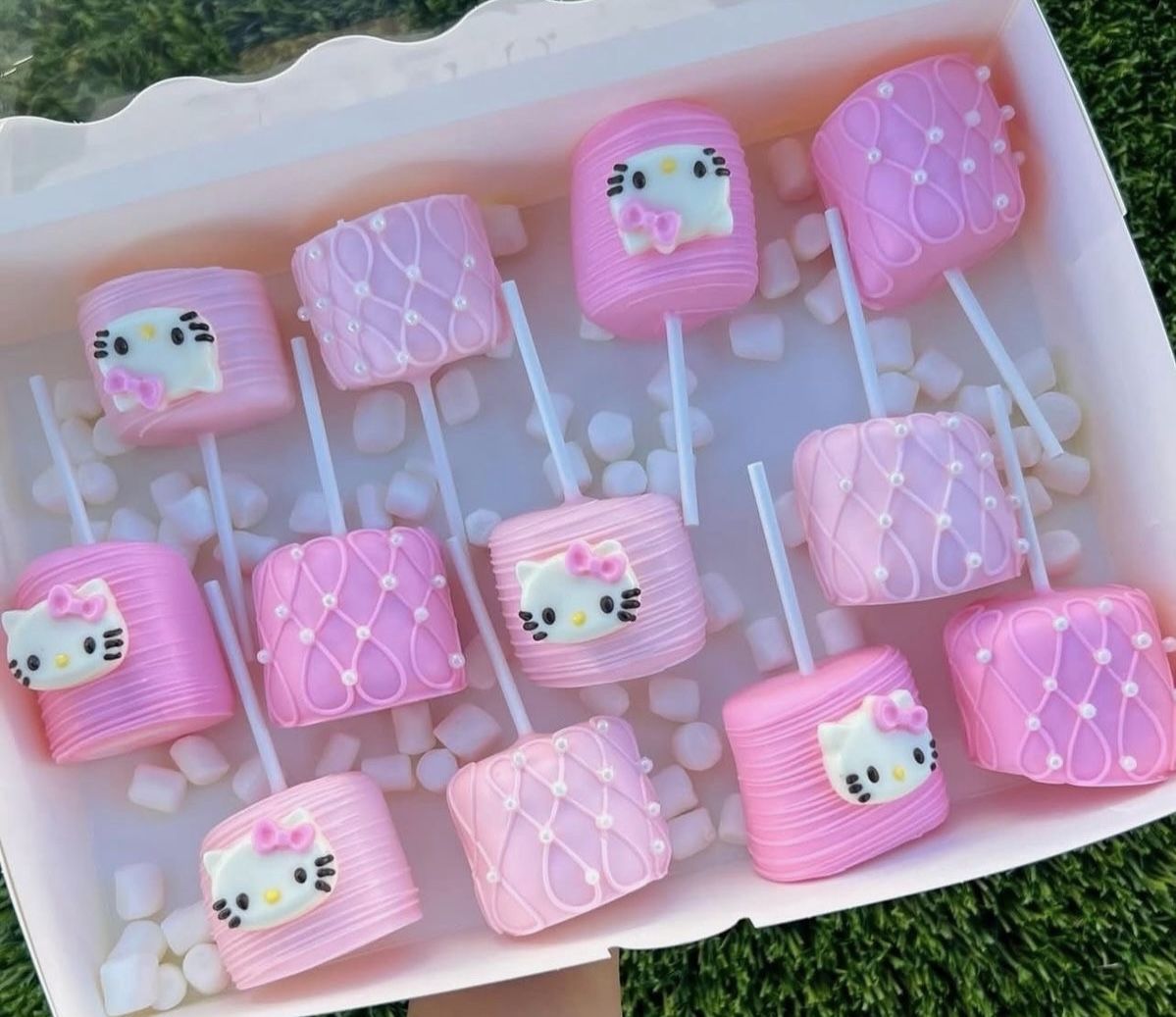 12 Piece Marshmallow Set