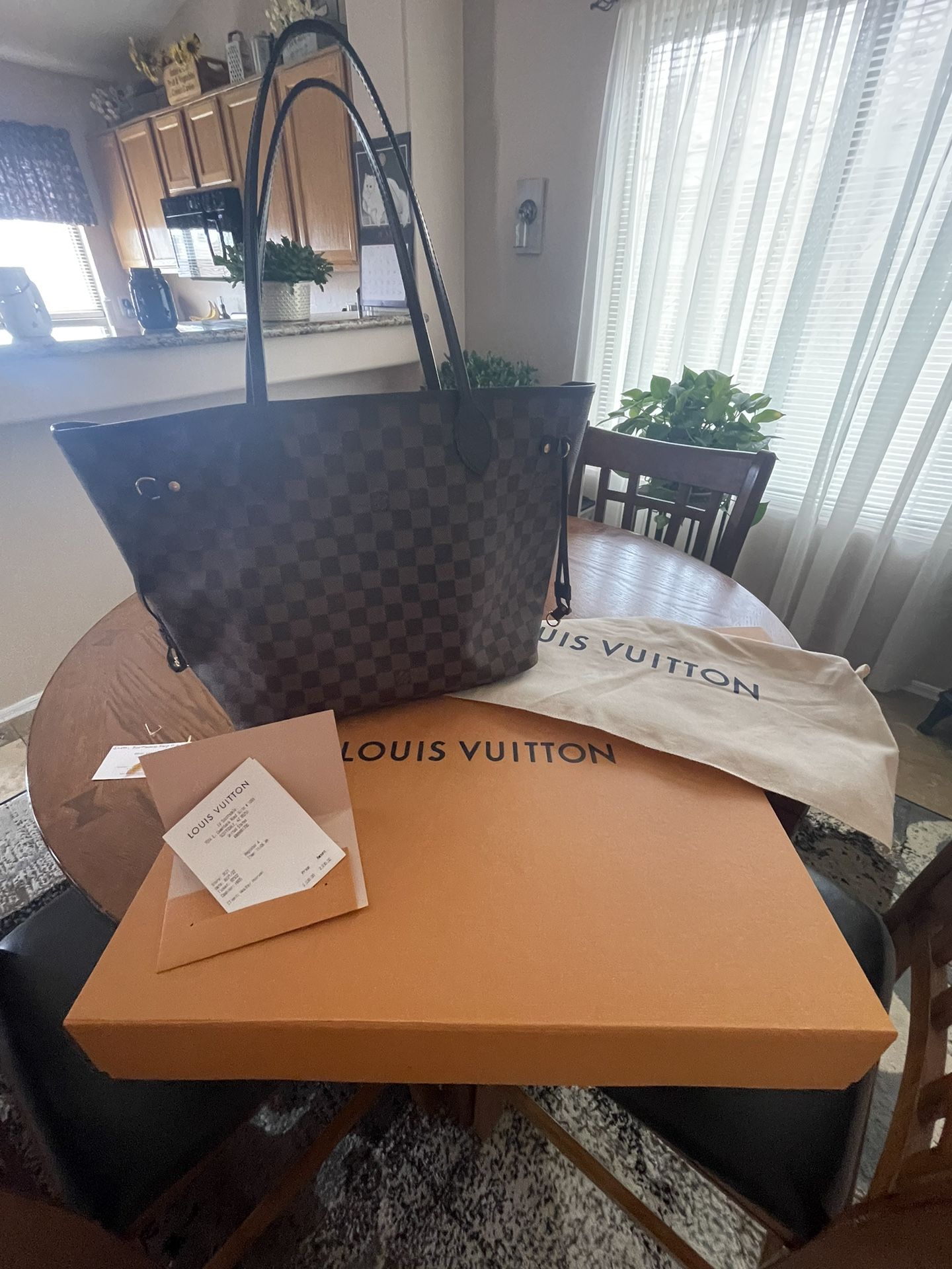Louis Vuitton Neverfull