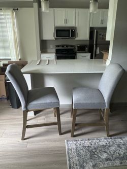 2 Counter Stools