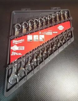 $100 New Milwaukee Combination Metric Wrench Mechanics Tool Set (11-Piece)