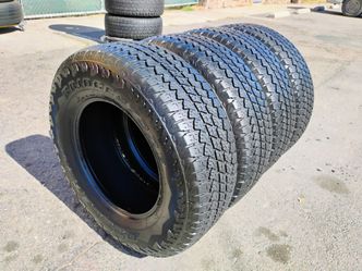 Bridgestone Dueler A/T 265/70/17"
