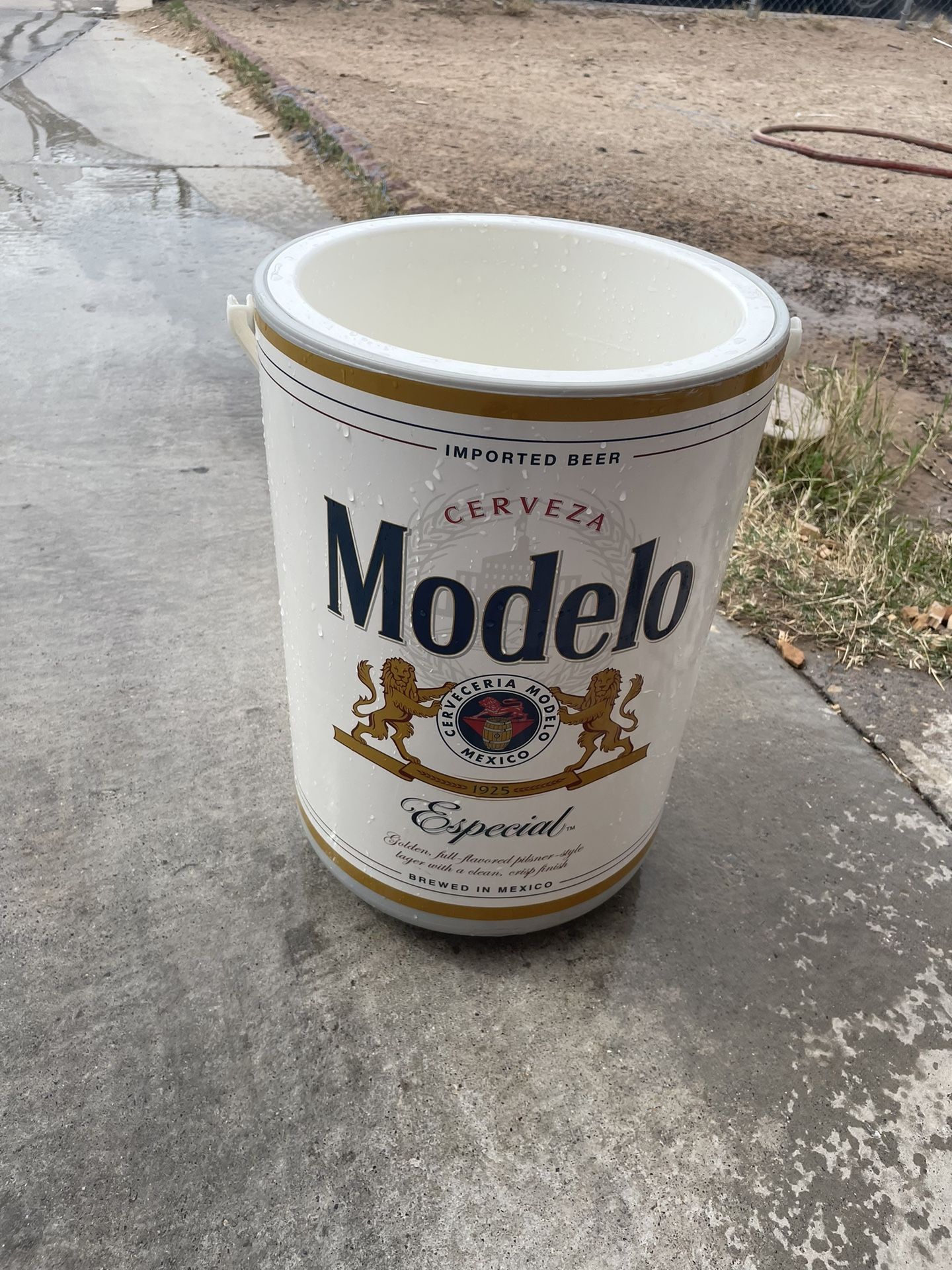 Modelo 5 gallon cooler for Sale in Fife, WA - OfferUp