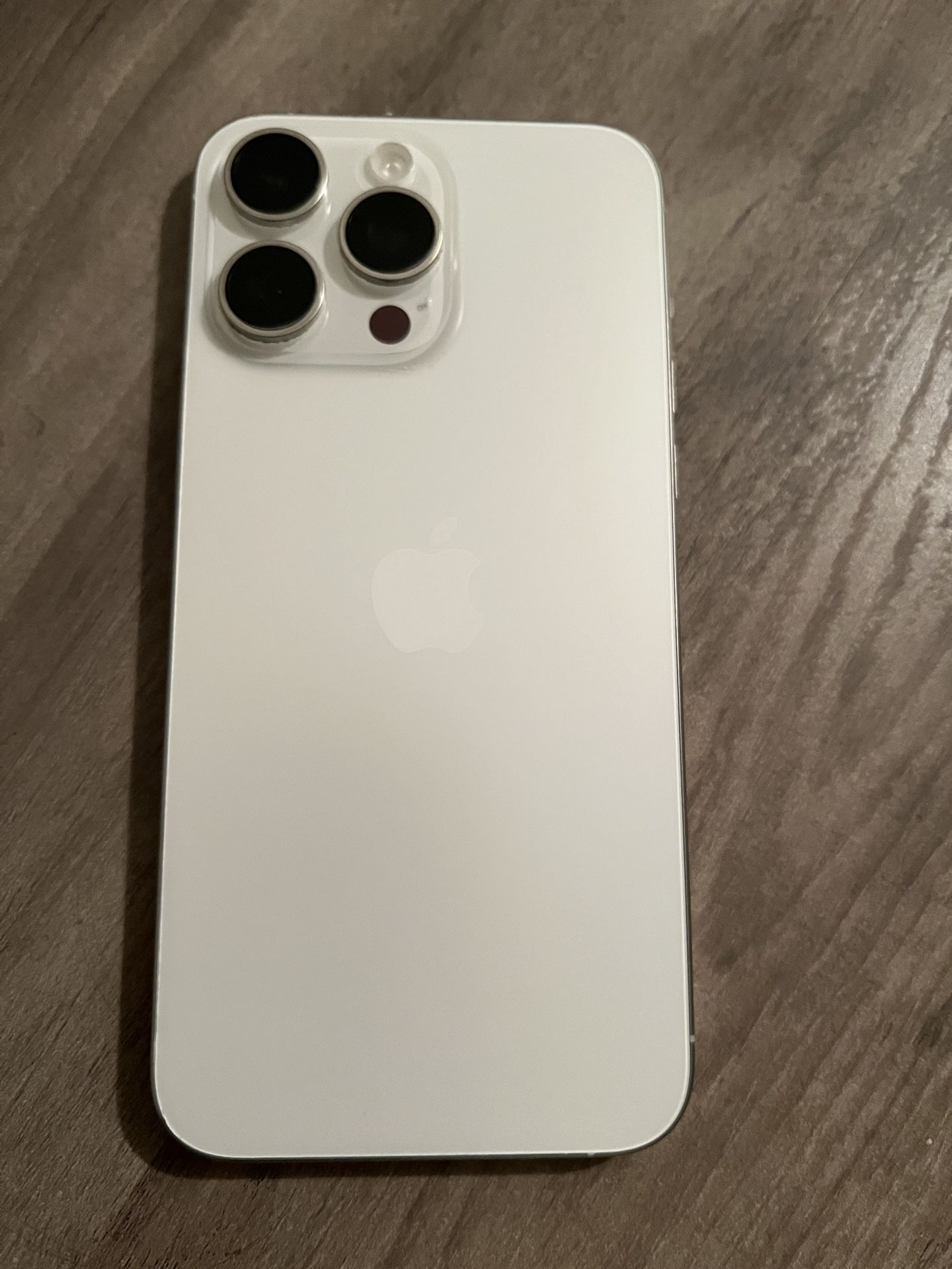 Unlocked iPhone 15 Pro Max 256gb