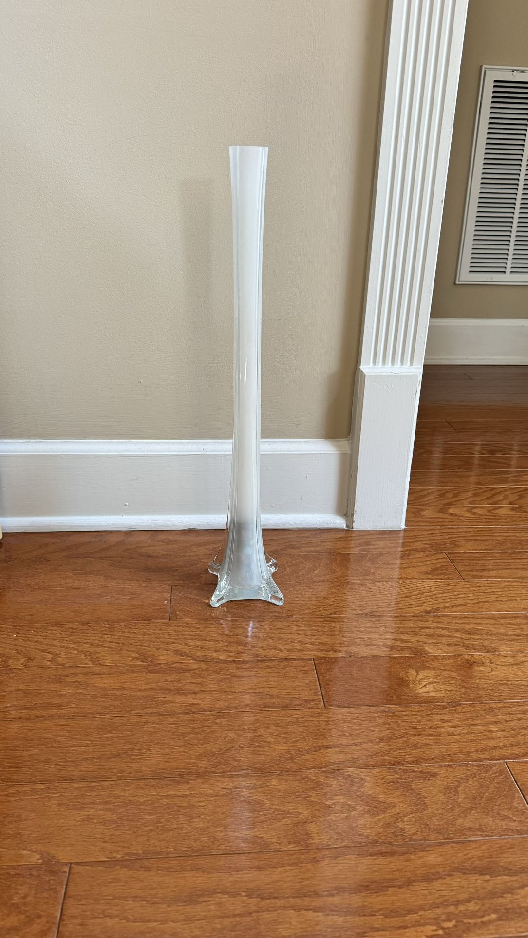 Vase 20” (Total: 20 Eiffel tower Vases)
