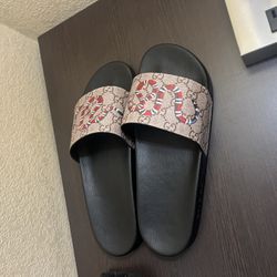 Gucci Slides 