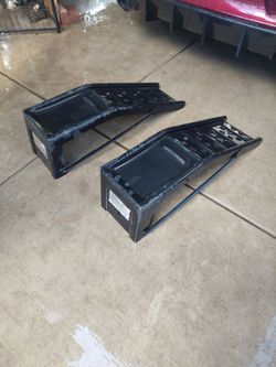 Vehicle ramps