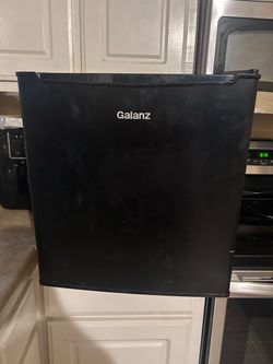 Galanz Mini Fridge Black Compact Refrigerator