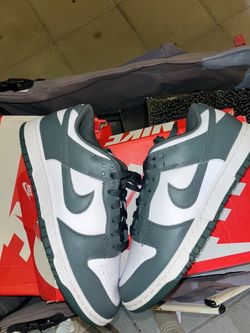 Nike Dunk Low Green Shoe Sneaker Size 8 Men’s / 9.5w New
