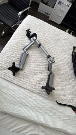 AVLT DUAL Monitor Arm
