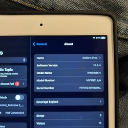 iPad Mini 4 (GOLD) 128 GB With Keyboard 