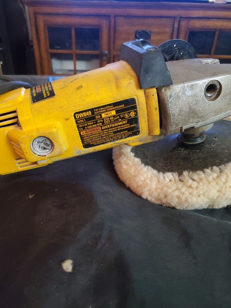 DEWALT Buffer/Polisher, Variable Speed, Soft Start, 7-Inch/9-Inch (DWP849X)  for Sale in San Diego, CA - OfferUp