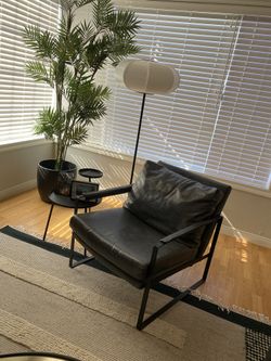 Faux Leather Accent Chair / Lounge Chair