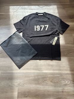 Fear of God Essentials "1977" T-Shirt – Iron / Off-Black (Brand New w/ Tags)