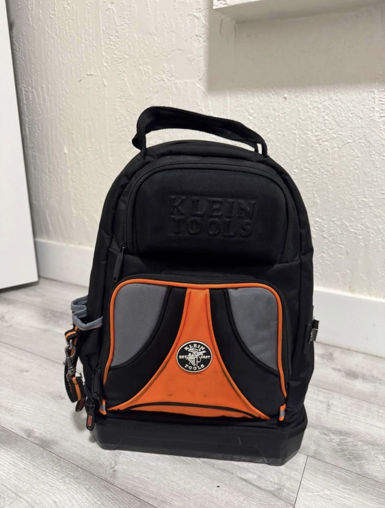Klein Tools Bag And 2 Husky Box For Fasteners