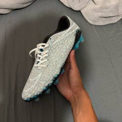 NIKE HYPERVENOM HYDRA