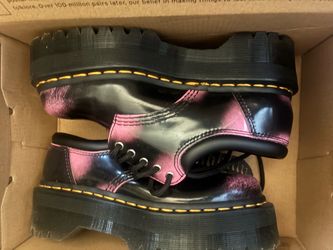 Dr martens black and pink