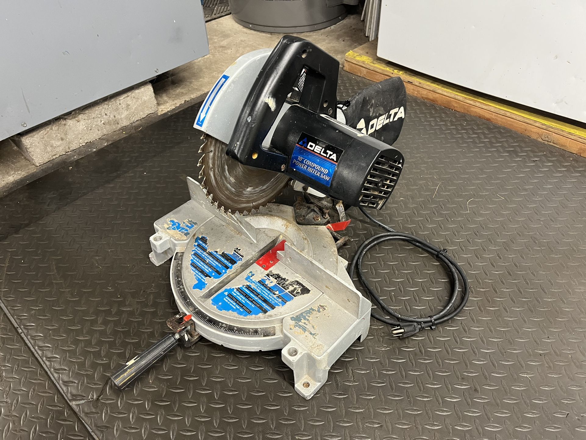 10” Delta Miter Saw