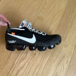 Size 5 Shoes. Got For My Son Only Wore 3-4 Times