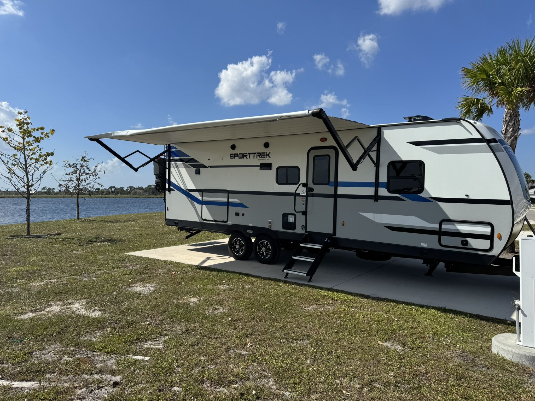 2022 Venture 30’ OBO