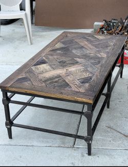 Pottery Barn Coffe Table