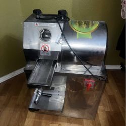Sugarcane Juicer 