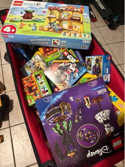 70+ sets Legos
