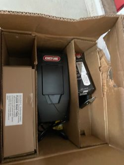 Genie B6172H Wall Mount Smart Garage Door Opener, DC Motor Lifts up to 14ft high 850lbs