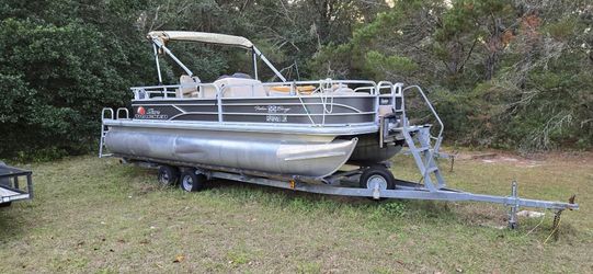 2016 Bass Tracker 22 dlx