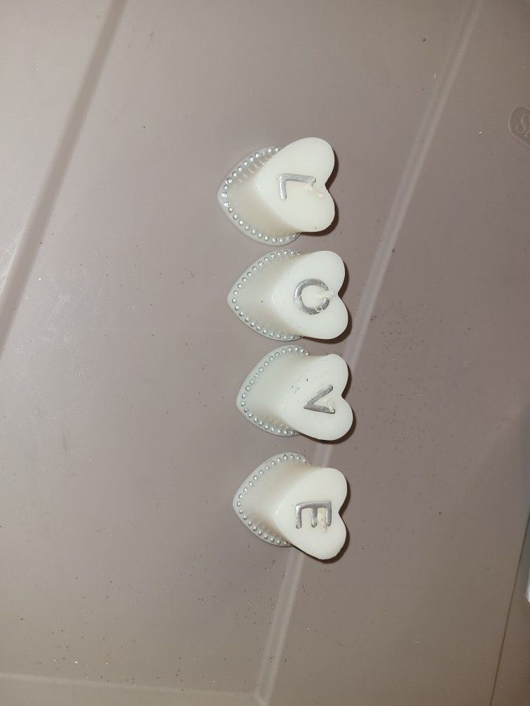 L.o.v.e Candle