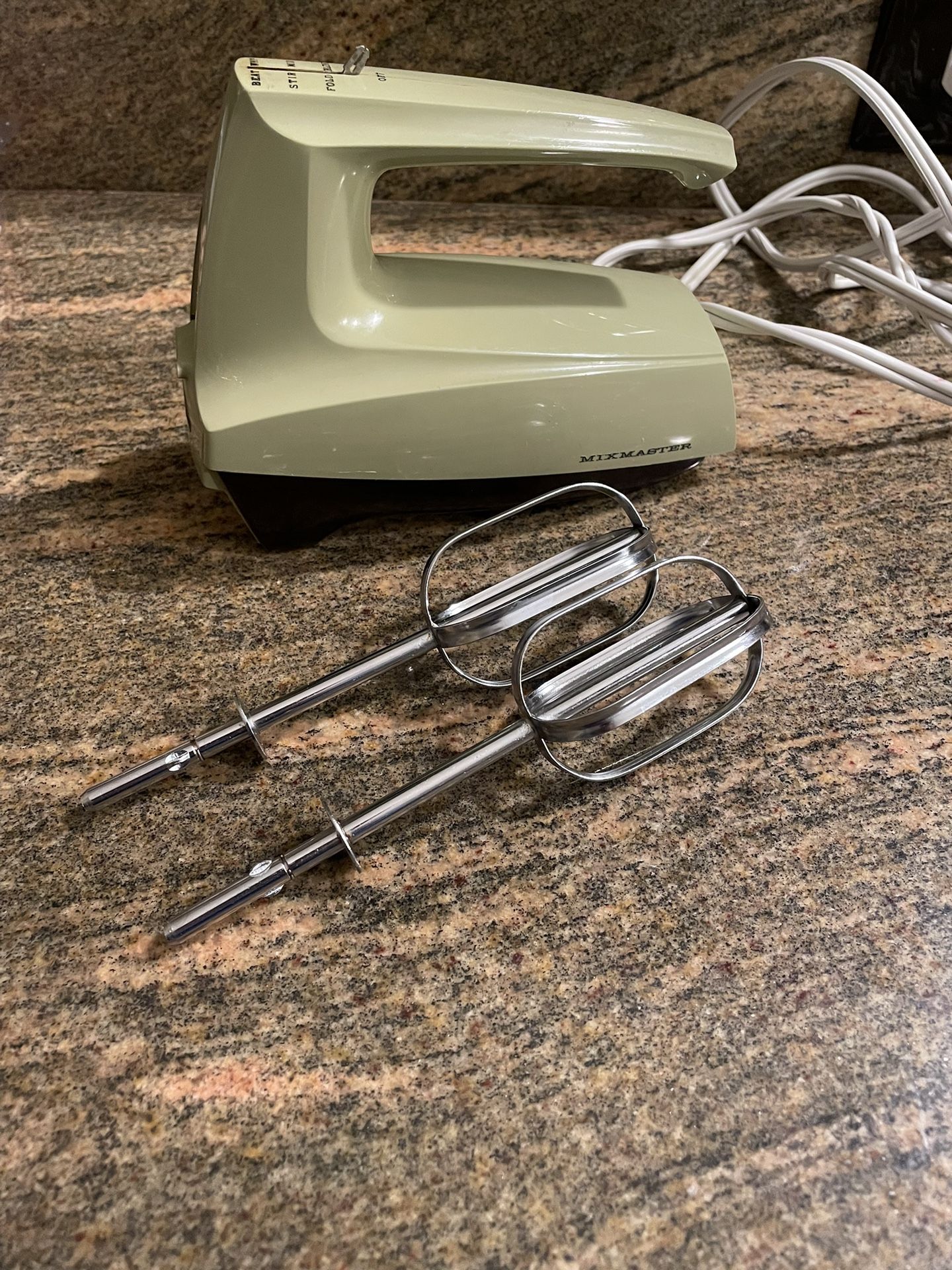 Sunbeam Mixmaster Avocado Green Handheld Mixer Beater Retro 70’s. Works great.
