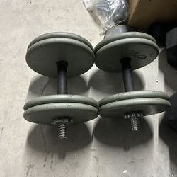 pair of 45lb adjustable dumbbells. 90lb in total 	