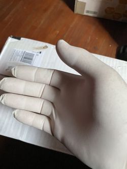 Latex glove medium box of 100