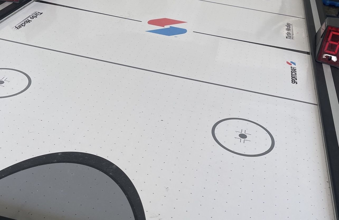 Air Hockey Table