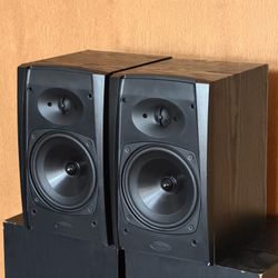 Boston Acoustics CR75 Bookshelf Speakers - Mint