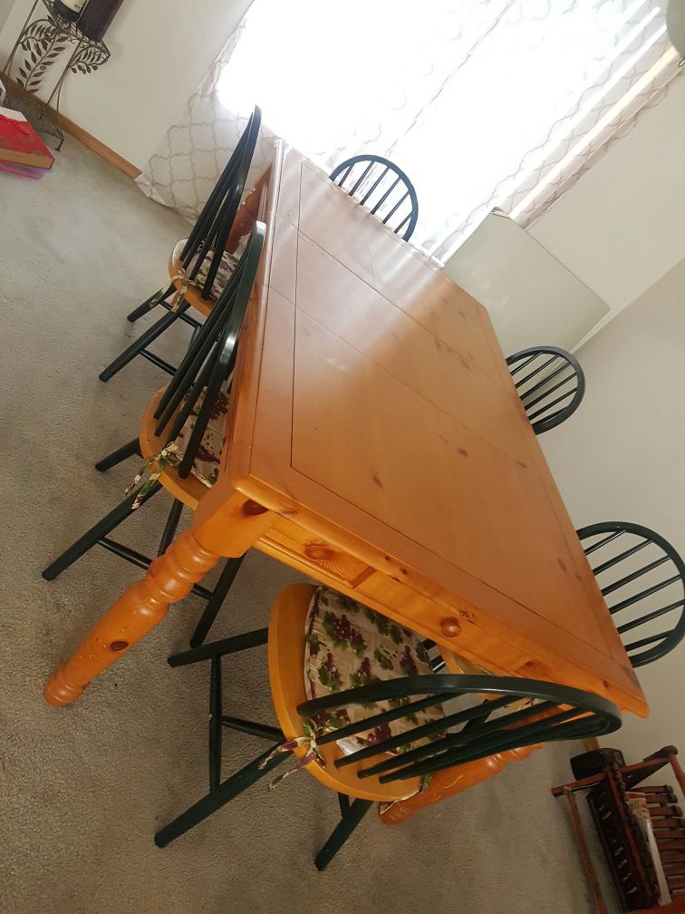 Dining table with Chairs