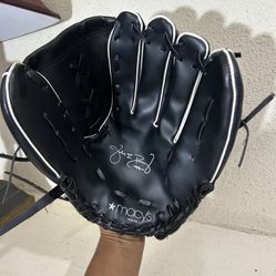 Limited info estate sale find black macys baseball glove mitt #44