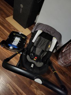 Doona stroller and base