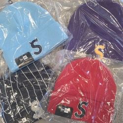 Supreme DEVIL S LOGO Beanies