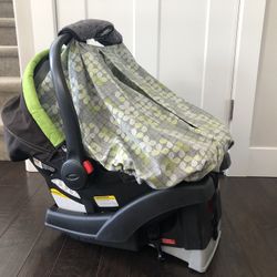 Graco Car Seat/Base & Cover