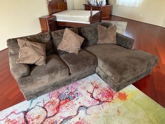 Large Brown Comfy Sectional Couch w/ Chaise - Paradise Valley