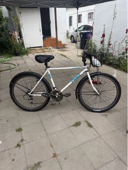 Trek 820 mountain bike