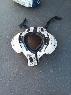 Shoulder pads youth medium $30