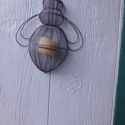 BEE CANDLE HOLDER