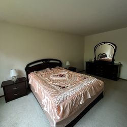 4-Piece Vintage Bedroom Furniture Set