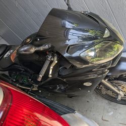 2002 Kawasaki. Ninja 900 Cc Runs 