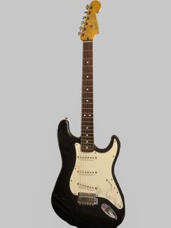 1996 Fender Stratocaster MIM (Black) – w/ Vintage 90s Fender Red Label Hard Case!