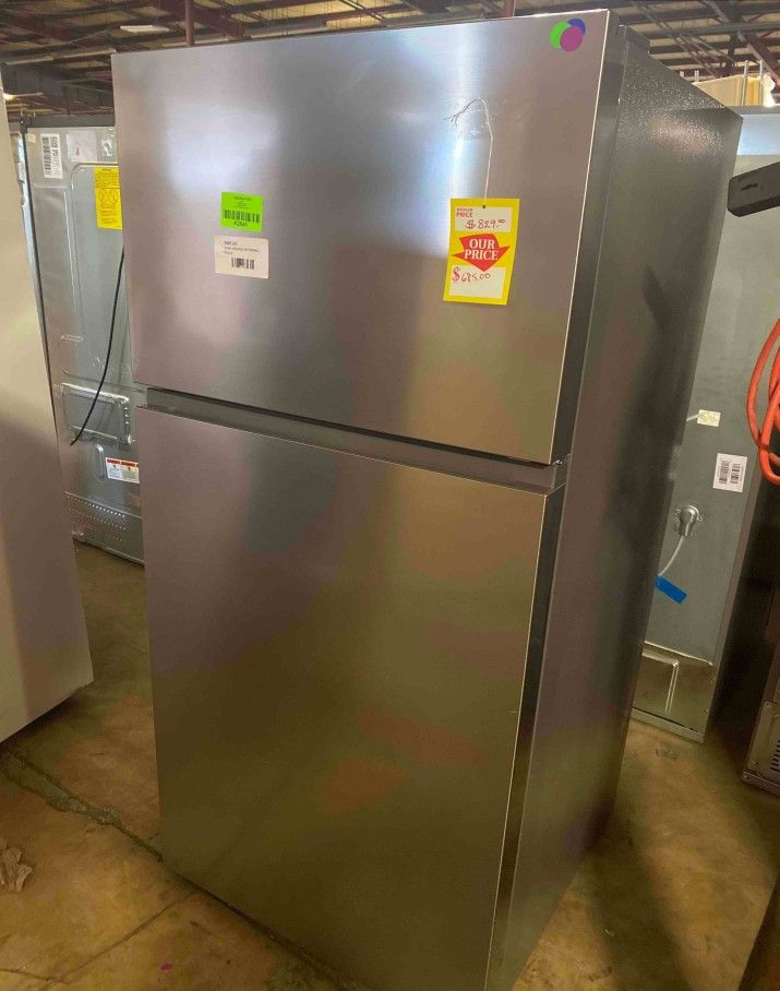 HISENSE HRT180N6AVD 18-cu ft Top-Freezer Refrigerator
