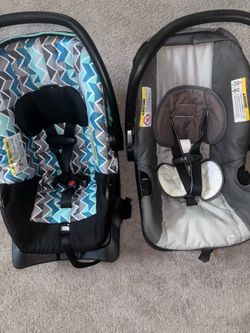 2 Car seats for $60