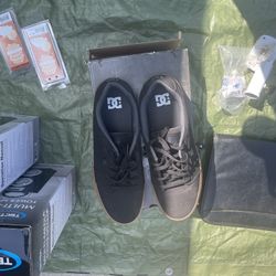 Dc Shoes Size 14 