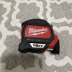 Milwaukee 16’ Magnetic Tape Measure